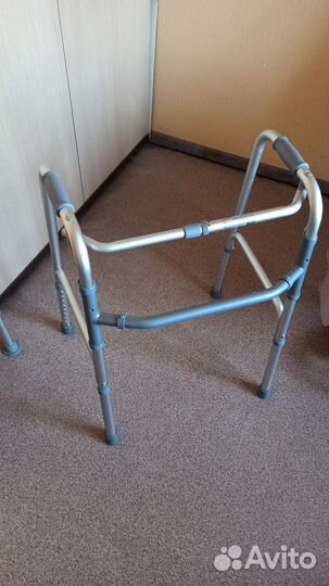 Ходунки для взрослых шагающие