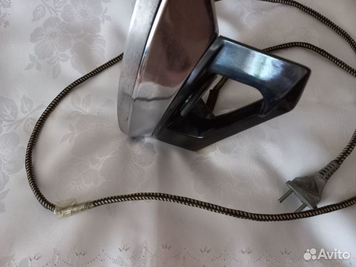 Утюг времен СССР