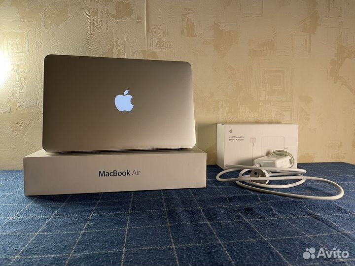 Apple Macbook Air 11