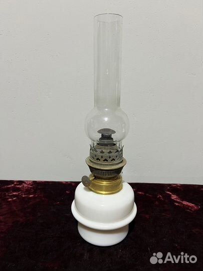 Старинная керосинка, Европа, белая колба
