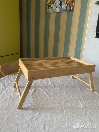 Деревянный поднос столик