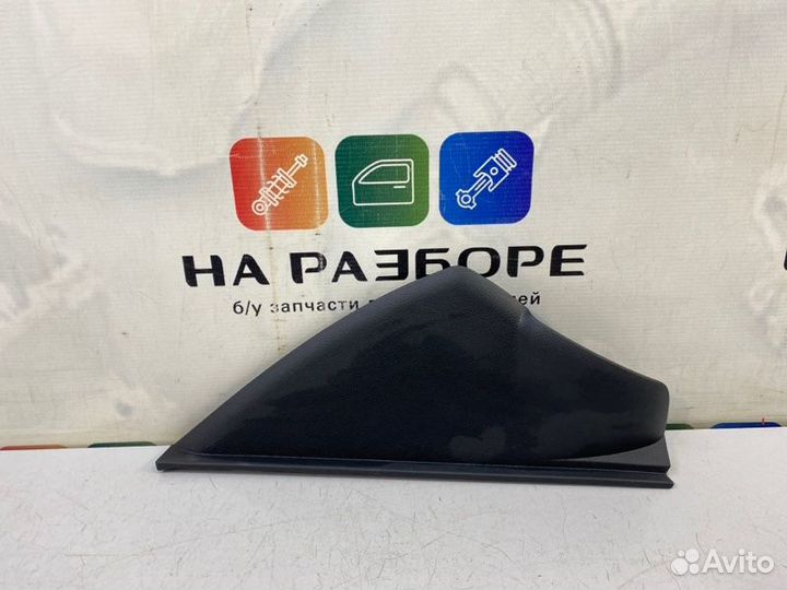 Накладки на торпедо боковые правые Hyundai Santa