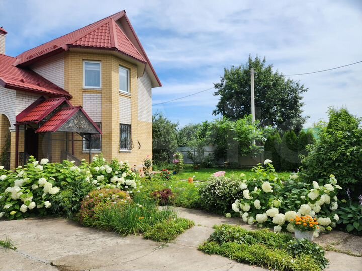 Коттедж 158,7 м² на участке 8 сот.