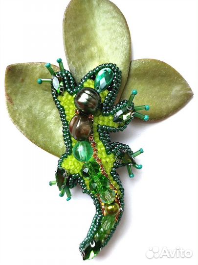 Брошь ящерица