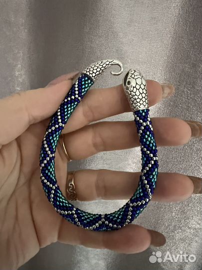Браслет змея из бисера