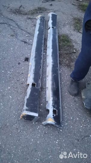 Порог пластиковый левый правый мерседес W140