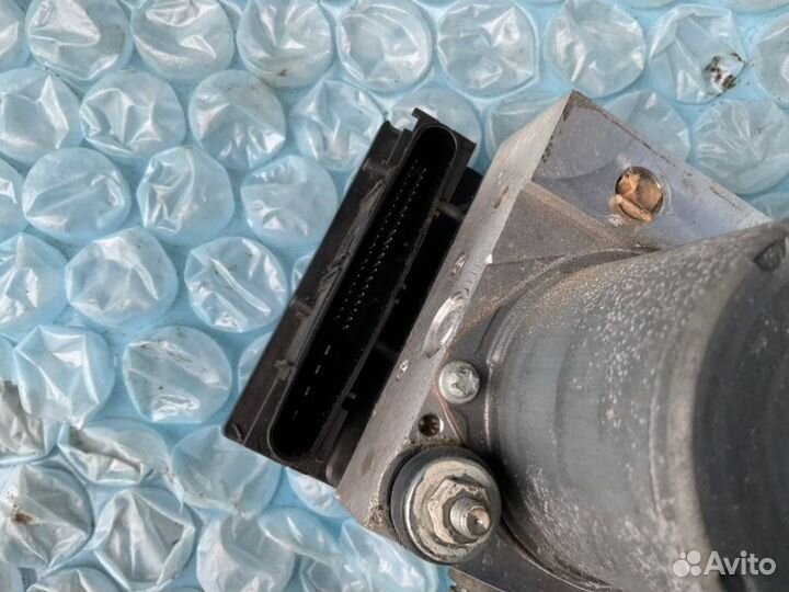 Блок abs Toyota Venza AV10 3.5L 2GR-FE V6 VVT-I