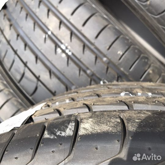 Yokohama Advan Sport V105 235/40 R20 96Y