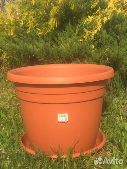 Вазон уличный для цветов 30 л, новый, Италия, 2 шт