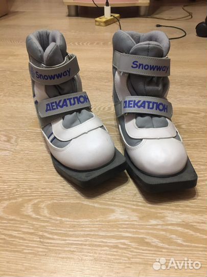 Лыжные ботинки