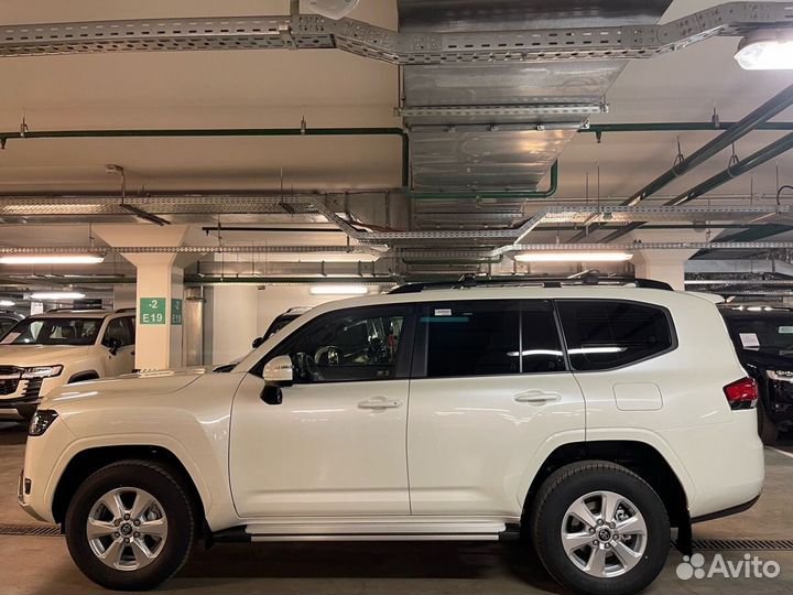 Toyota Land Cruiser 4.0 AT, 2022, 12 км