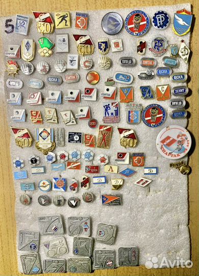 5 - Спортивные значки футбол и хоккей