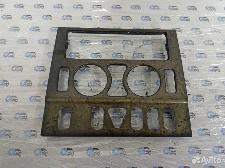 Декоративная накладка торпеды Mercedes E320 W210