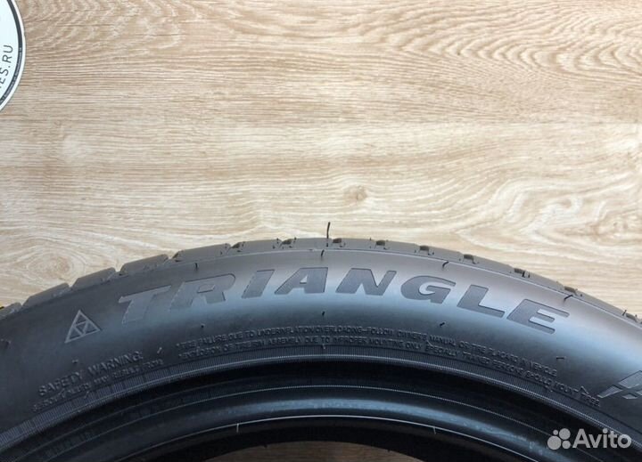 Triangle EffeXSport TH202 235/50 R19 105Y