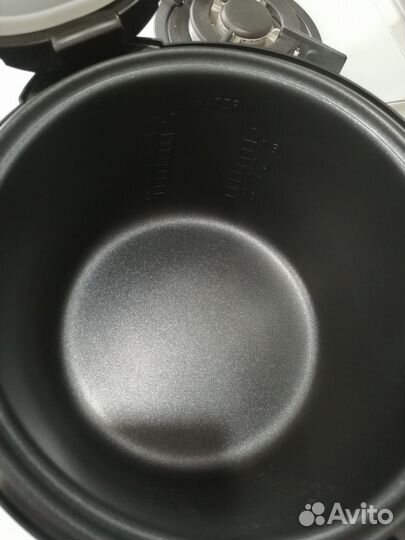 Мультиварка новая