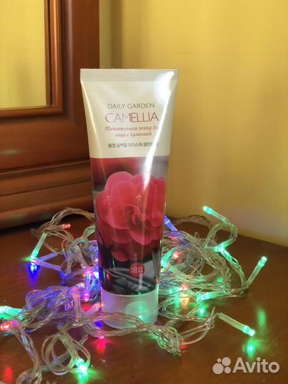 Новая очищающая пенка от Holika Holika