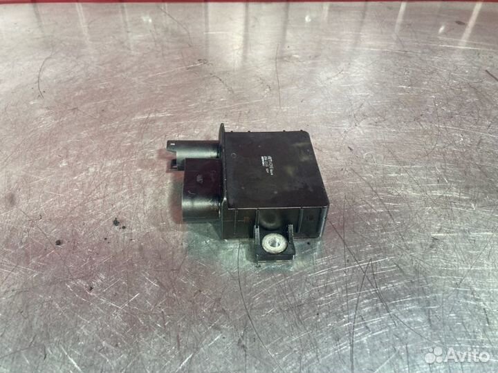 Реле свечей накала Bmw 3 Series E90 N47D20C 2009