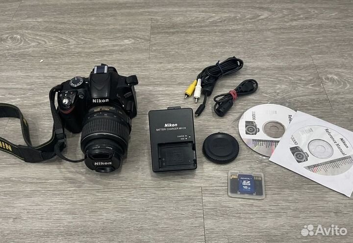 Nikon D3200 + Kit объектив 18-55 + аксессуары