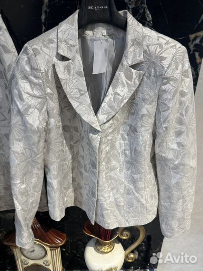 Костюм женскии новый Беларуссия