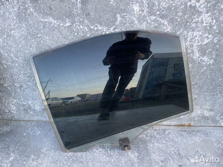 Стекло задней двери для Merсedes W220