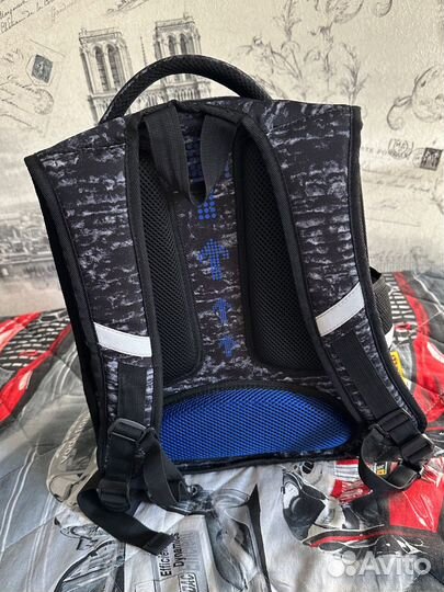 Рюкзак школьный