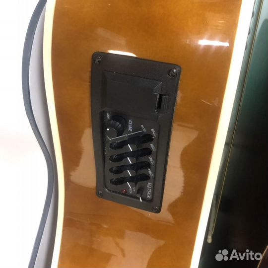 Гитара электроакустическая