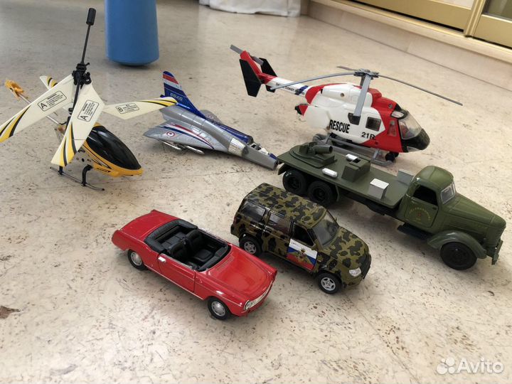 Модельки машин современных