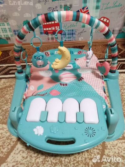 Развивающий коврик с пианино