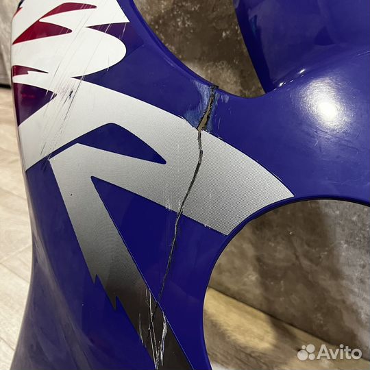 Пластик боковой на Honda CBR 600F4/F4i