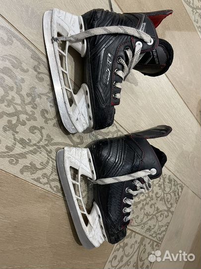 Коньки хоккейные Bauer