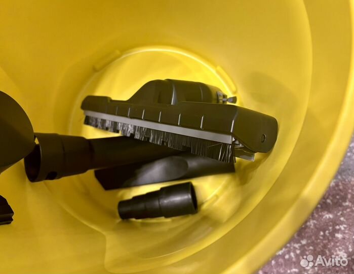 Пылесос karcher wd 3 с розеткой новый