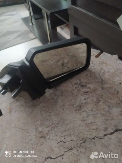 Зеркало заднего вида