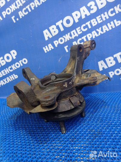 Передний левый поворотный кулак Hyundai Solaris 1