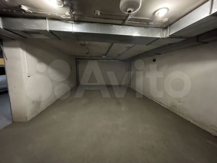 Машиноместо, 16 м²
