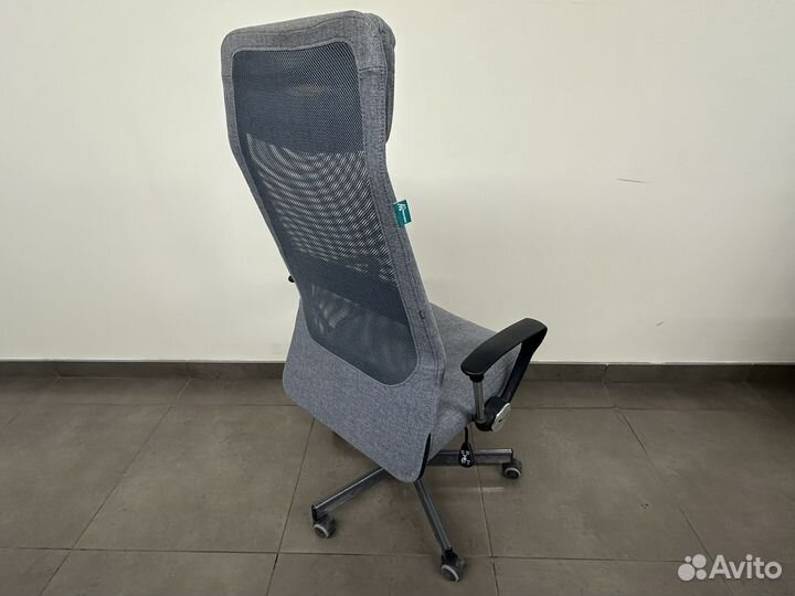 Компьютерное офисное кресло