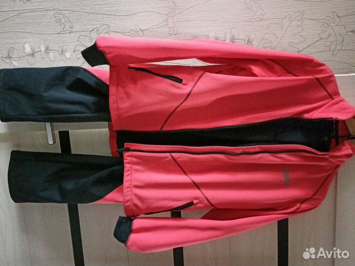 Лыжный разминочный костюм женский swix