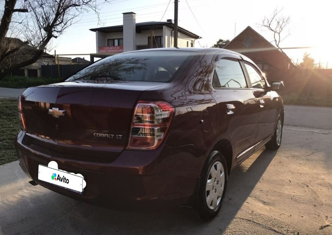 Chevrolet Cobalt: фото владельца
