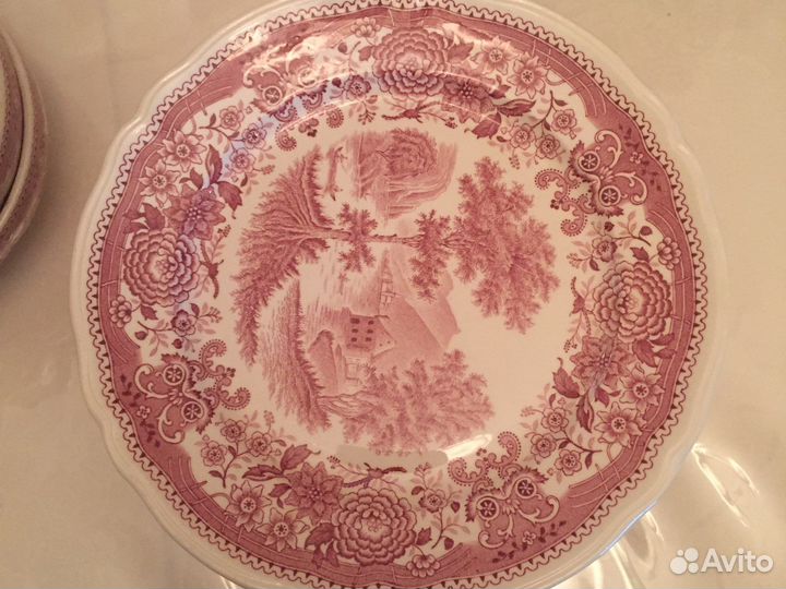 Набор тарелок