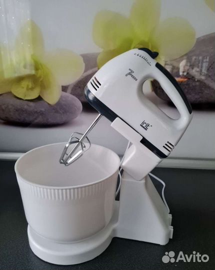 Миксер с чашей