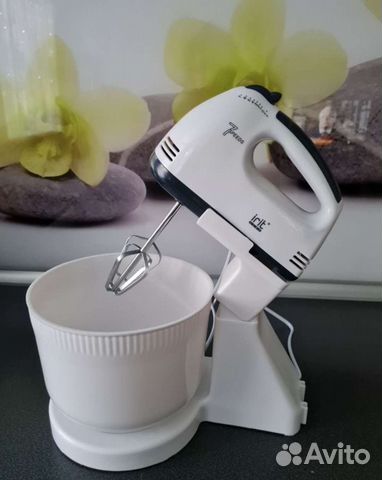 Миксер с чашей