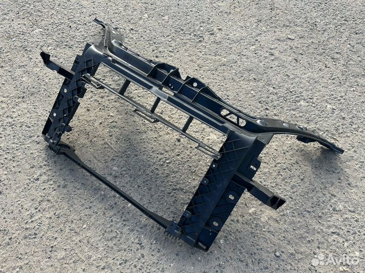 Рамка радиатора Ford Fusion (03-12)