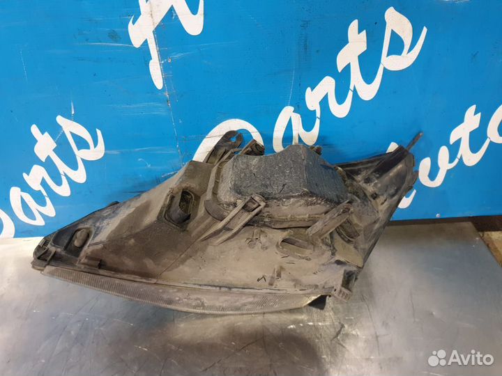 Форд Фокус 1 фара правая передняя