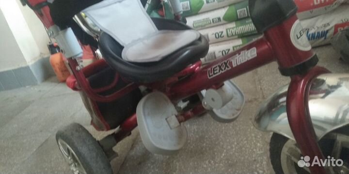 Детский велосипед трехколесный с ручкой