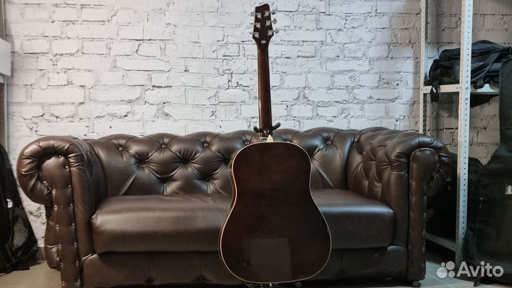 Акустическая гитара Stagg + аксессуар