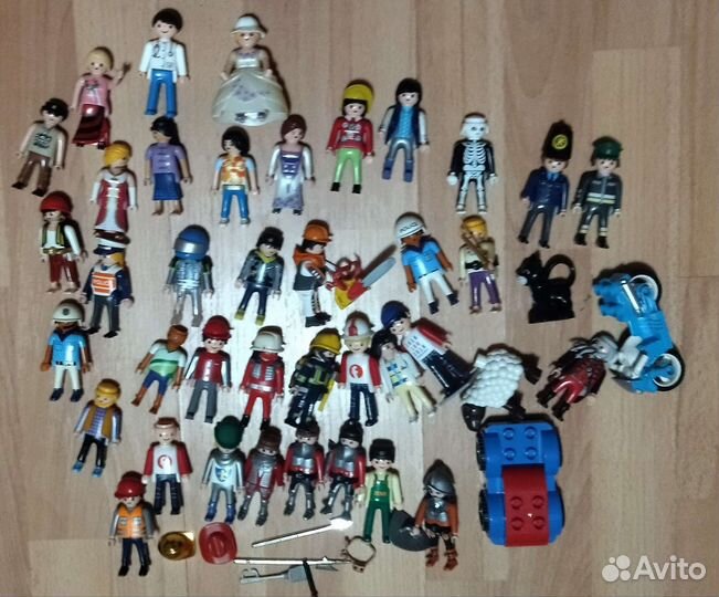 Фигурки Lego и плеймобил