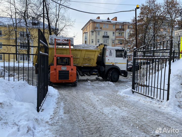 Вывоз и уборка снега