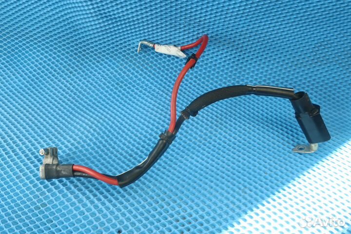 Клемма аккумулятора Skoda Superb 5Q0971228A