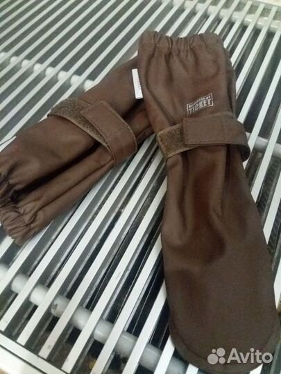 Краги Тикет, прорезинен сост новых на 1-2 года