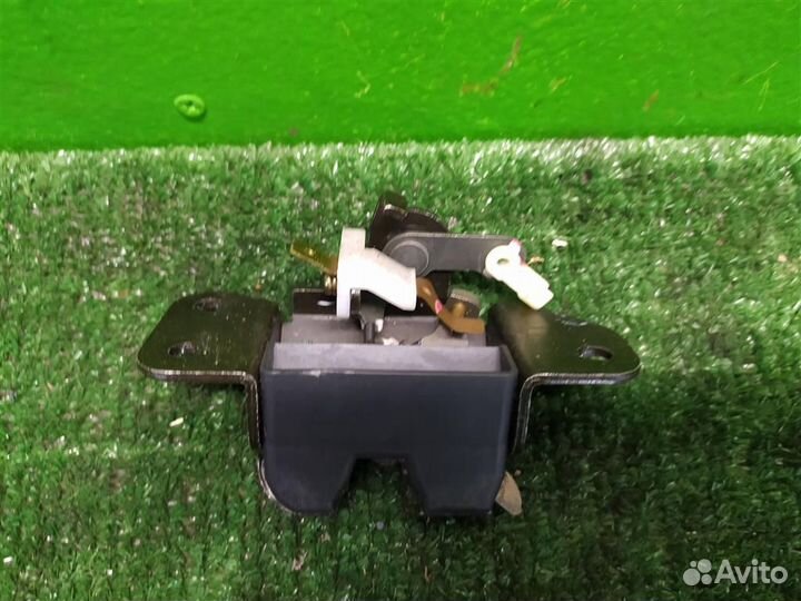 Замок крышки багажника Hyundai Accent (LC) 2000