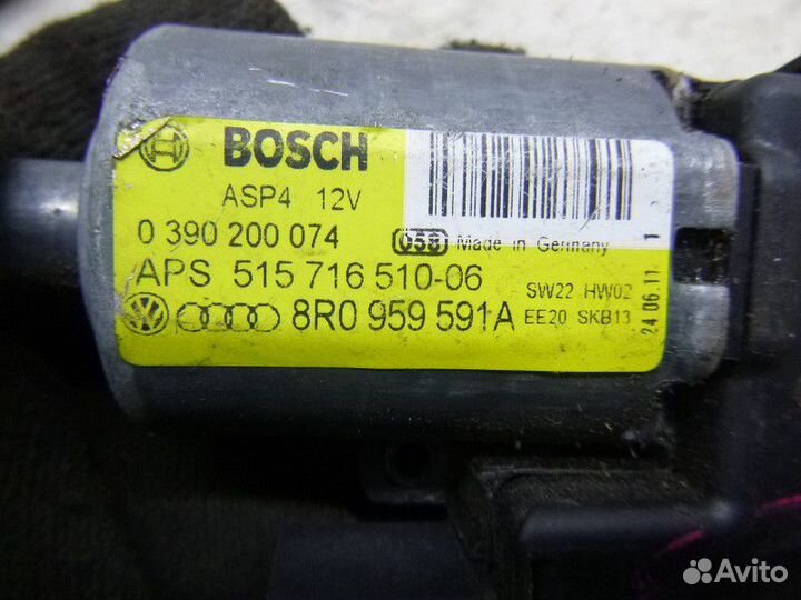 Моторчик люка audi Q5 2008